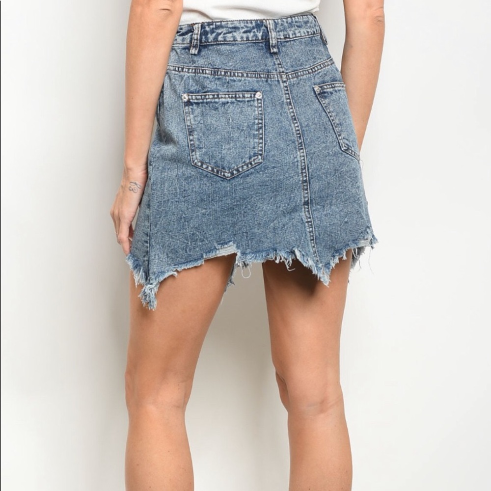 Denim distressed stonewashed mini skirt - Picture 3 of 3